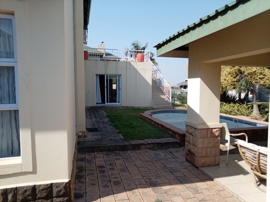 4 Bedroom Property for Sale in Caribbean Beach Club North West